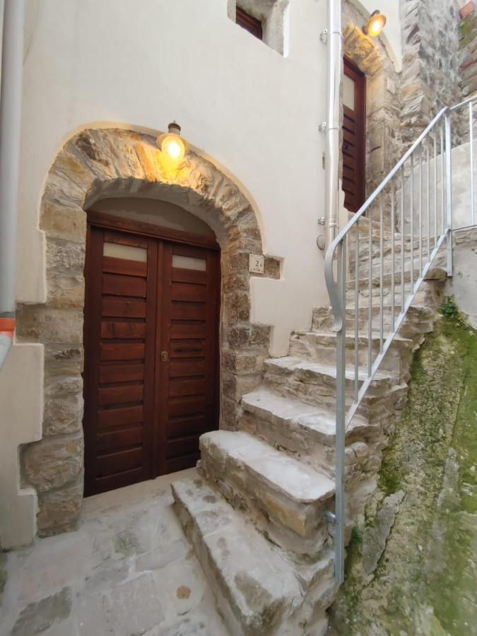 Borgo Sciugolo Bed & Breakfast Baselice Exterior photo